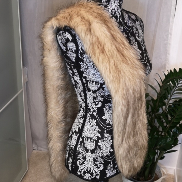 🎉SALE 2/$35🎉 - Picture 3 of 3